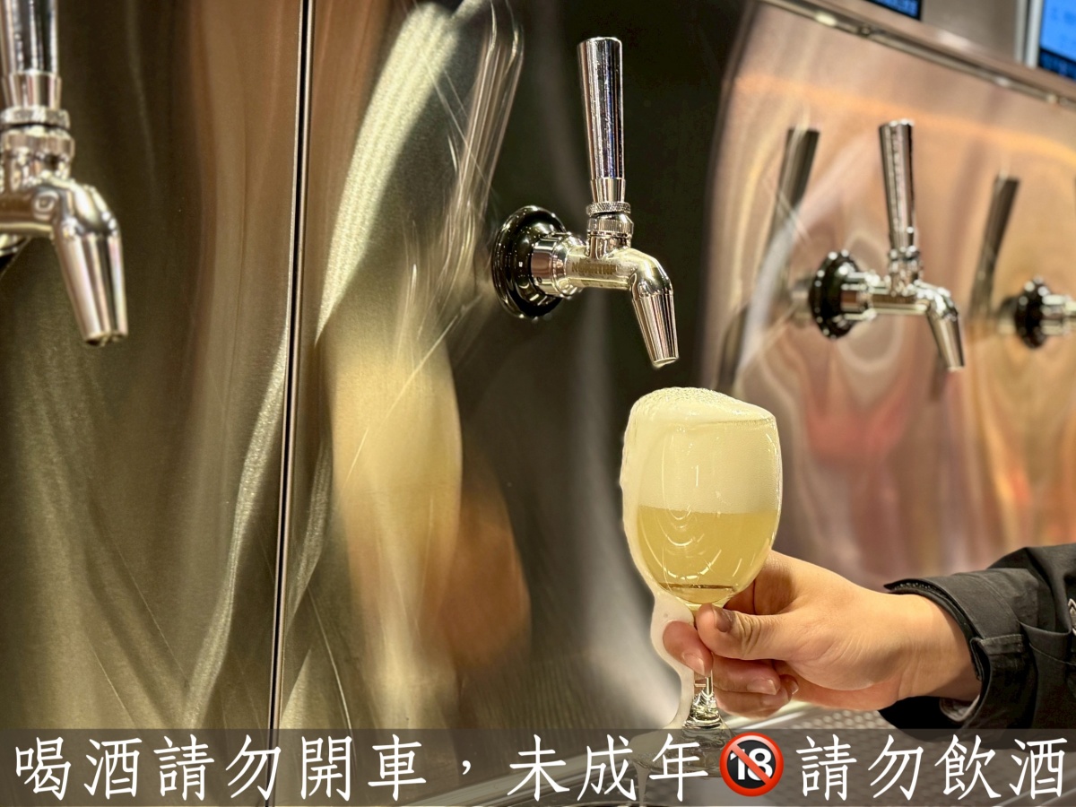 【台北西門火鍋推薦】問鼎 ‧ 皇上吉祥 宮廷火鍋霸氣大升級︱單點及套餐低消$600不分平假日用餐不限時嗨翻天!全台最長酒牆、哈根達斯無限吃 - 第12張圖 【台北西門火鍋推薦】問鼎 ‧ 皇上吉祥 宮廷火鍋霸氣大升級︱單點及套餐低消$600不分平假日用餐不限時嗨翻天!全台最長酒牆、哈根達斯無限吃