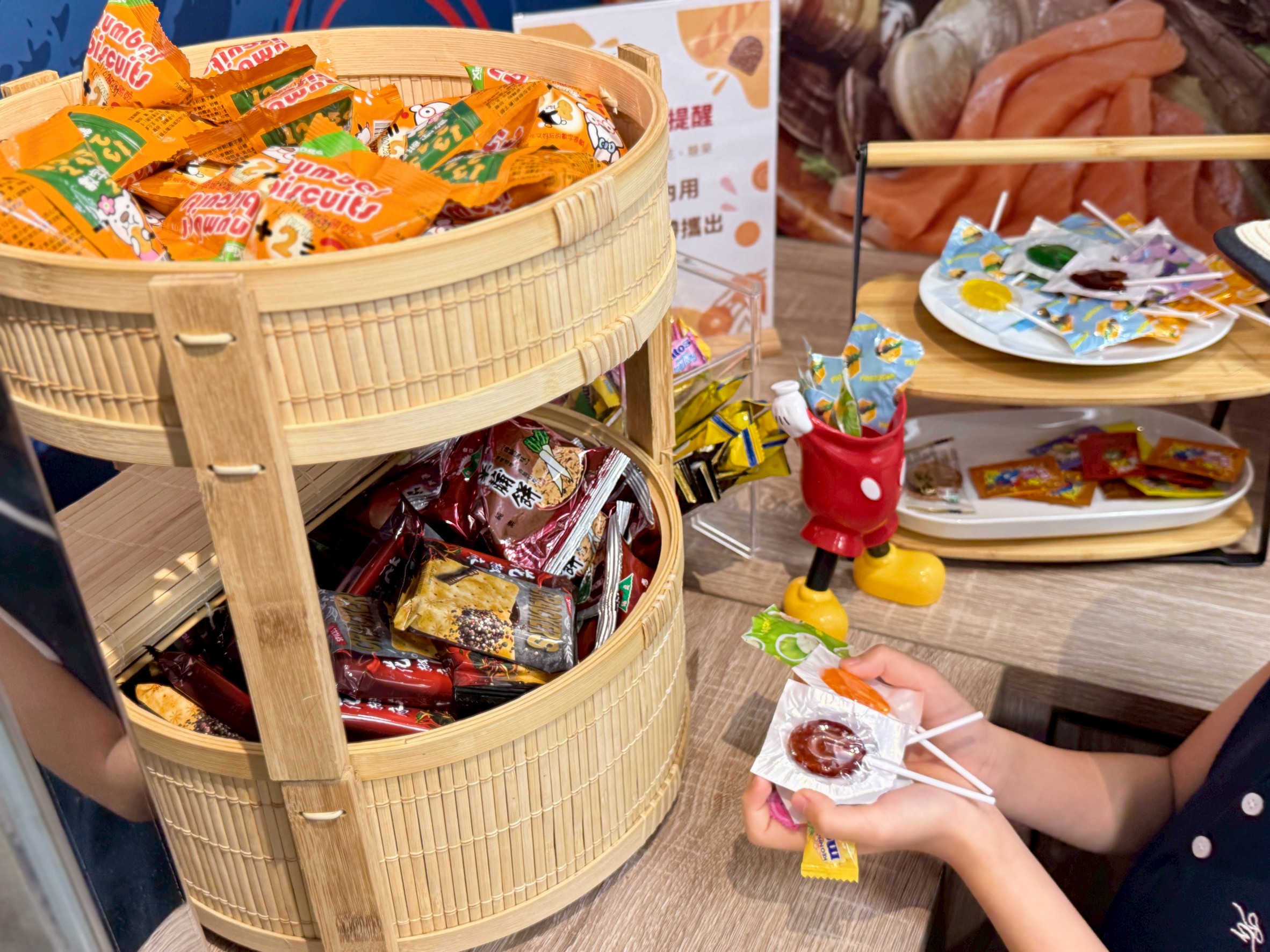 【桃園火鍋推薦】饗點鍋精緻鍋物桃園成功店:18盎司浮誇極寵和牛 + 巨龍龍蝦海陸拼盤還有蔬菜飲料冰淇淋水果自助吧吃到飽 - 第10張圖