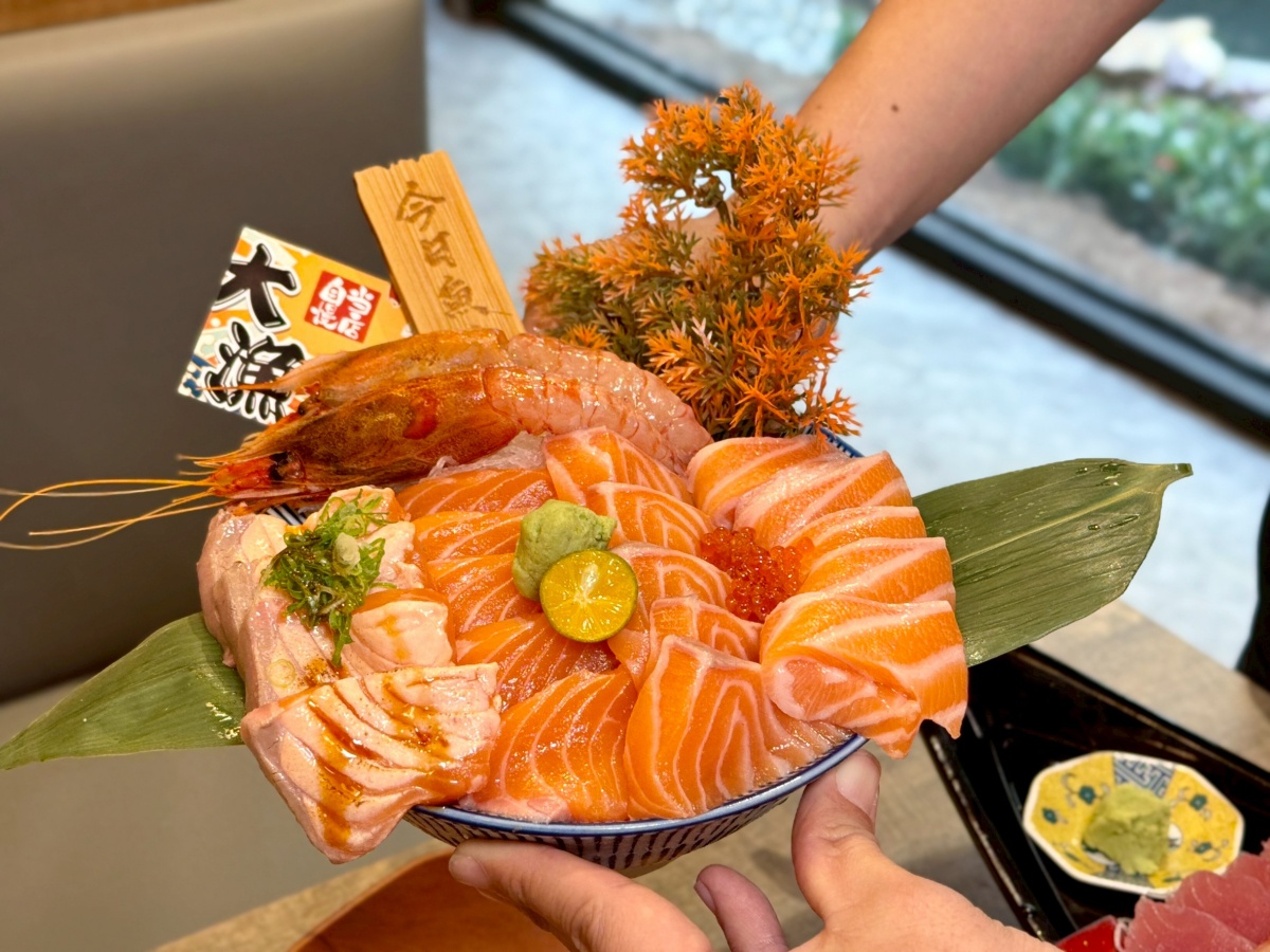 【竹北美食餐廳推薦】今日魚市竹北光明店盛大開幕︱綜合生魚片船只要400元,超豪華究極干貝滿天星丼飯,日式氛圍讓你一秒到日本 - 第18張圖 【竹北美食餐廳推薦】今日魚市竹北光明店盛大開幕︱綜合生魚片船只要400元,超豪華究極干貝滿天星丼飯,日式氛圍讓你一秒到日本