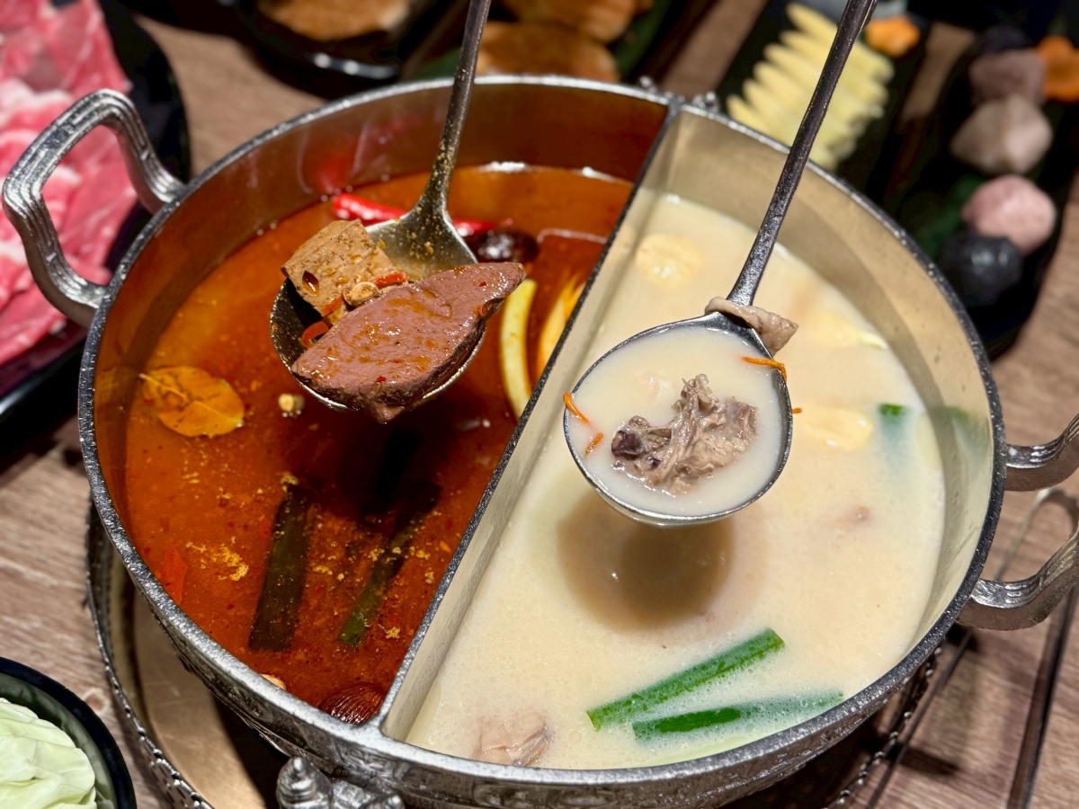 【台北西門火鍋推薦】問鼎 ‧ 皇上吉祥 宮廷火鍋霸氣大升級︱單點及套餐低消$600不分平假日用餐不限時嗨翻天!全台最長酒牆、哈根達斯無限吃 - 第16張圖 【台北西門火鍋推薦】問鼎 ‧ 皇上吉祥 宮廷火鍋霸氣大升級︱單點及套餐低消$600不分平假日用餐不限時嗨翻天!全台最長酒牆、哈根達斯無限吃