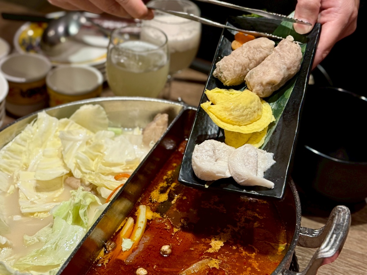 【台北西門火鍋推薦】問鼎 ‧ 皇上吉祥 宮廷火鍋霸氣大升級︱單點及套餐低消$600不分平假日用餐不限時嗨翻天!全台最長酒牆、哈根達斯無限吃 - 第28張圖 【台北西門火鍋推薦】問鼎 ‧ 皇上吉祥 宮廷火鍋霸氣大升級︱單點及套餐低消$600不分平假日用餐不限時嗨翻天!全台最長酒牆、哈根達斯無限吃