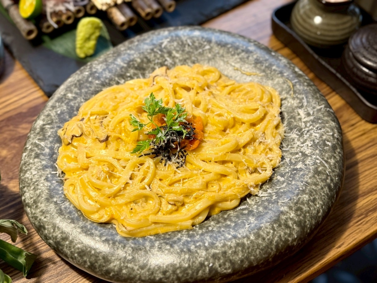 【林口美食推薦】河原町酒場新開幕!絕美日式氛圍、新鮮豪華生魚片、創意日式料理與串燒營業到凌晨,宵夜約會聚餐微醺首選 - 第7張圖 【林口美食推薦】河原町酒場新開幕!絕美日式氛圍、新鮮豪華生魚片、創意日式料理與串燒營業到凌晨,宵夜約會聚餐微醺首選