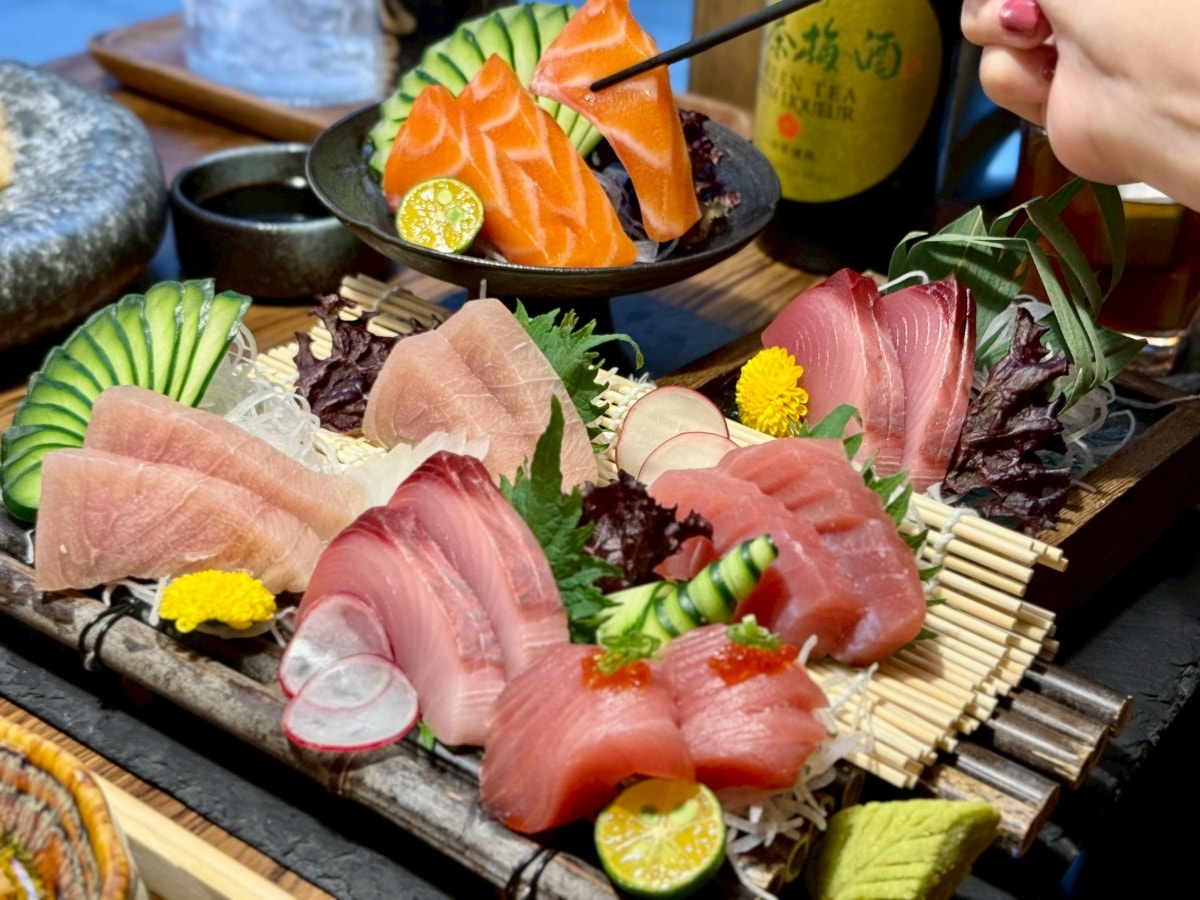 【林口美食推薦】河原町酒場新開幕!絕美日式氛圍、新鮮豪華生魚片、創意日式料理與串燒營業到凌晨,宵夜約會聚餐微醺首選 - 第6張圖 【林口美食推薦】河原町酒場新開幕!絕美日式氛圍、新鮮豪華生魚片、創意日式料理與串燒營業到凌晨,宵夜約會聚餐微醺首選