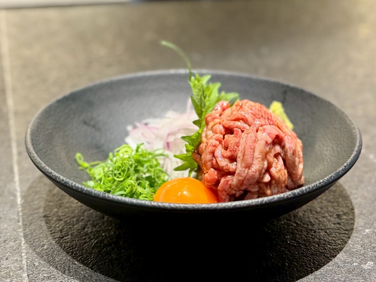 【台北頂級燒肉推薦】碳探和牛專門店：老饕必吃專業代烤碳火燒肉、70年老宅僅 12 席！海膽握壽司、和牛三明治，台北約會慶生聚餐推薦