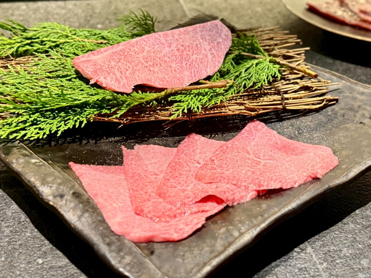 【台北頂級燒肉推薦】碳探和牛專門店：老饕必吃專業代烤碳火燒肉、70年老宅僅 12 席！海膽握壽司、和牛三明治，台北約會慶生聚餐推薦
