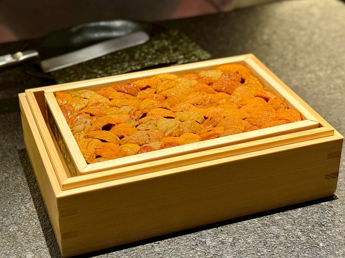 【台北頂級燒肉推薦】碳探和牛專門店：老饕必吃專業代烤碳火燒肉、70年老宅僅 12 席！海膽握壽司、和牛三明治，台北約會慶生聚餐推薦