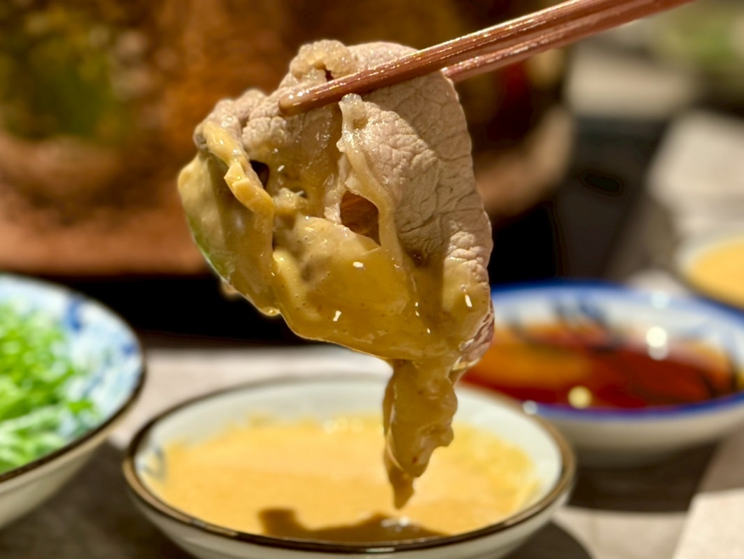 【台北大安火鍋推薦】聚食釜：台式頂級蝦湯鍋物，蝦湯濃郁爆表還可以升級黃金雜炊