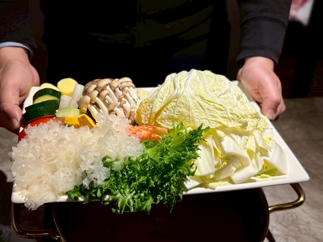 【台北大安火鍋推薦】聚食釜：台式頂級蝦湯鍋物，蝦湯濃郁爆表還可以升級黃金雜炊