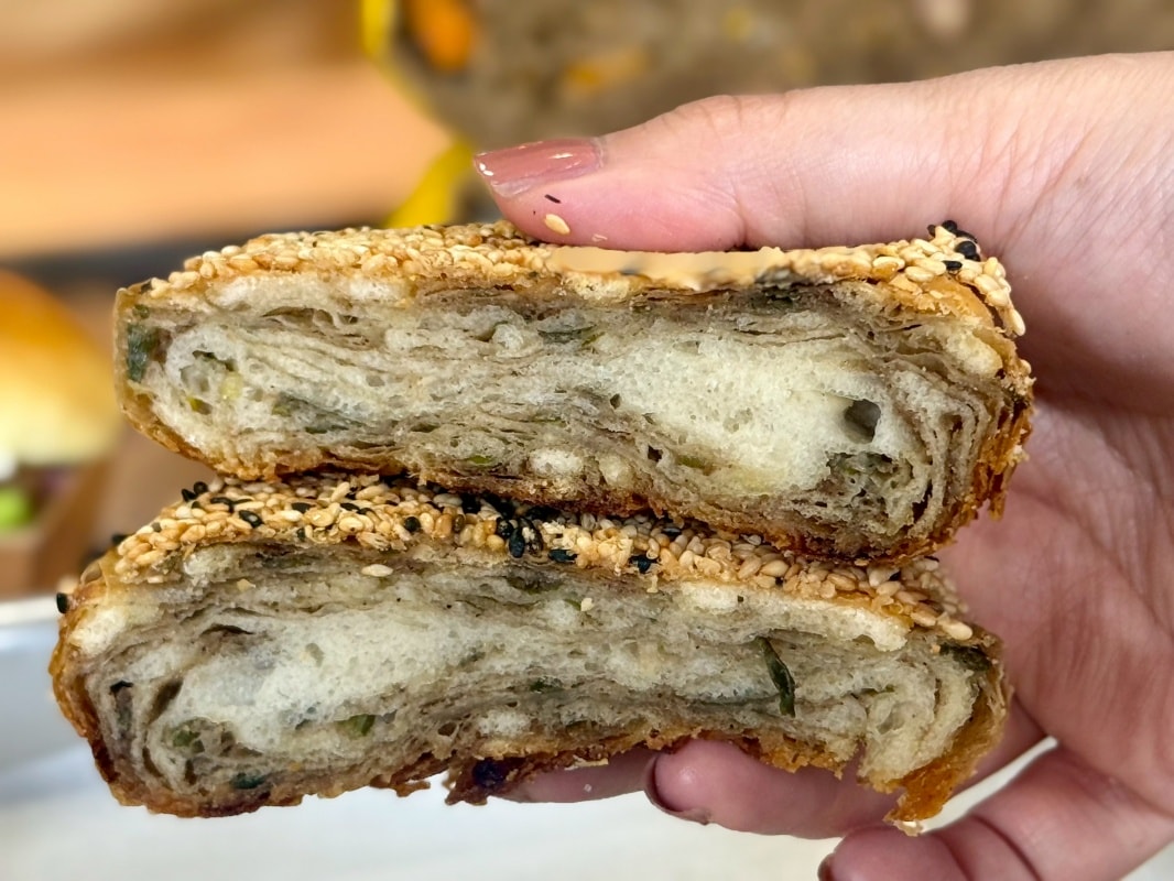 【新店美食】山崴烘焙寶橋店盛大開幕!三座世界麵包冠軍獎座坐鎮,必吃「鐵定旺」、千層蛋塔全攻略 - 第14張圖 【新店美食】山崴烘焙寶橋店盛大開幕!三座世界麵包冠軍獎座坐鎮,必吃「鐵定旺」、千層蛋塔全攻略